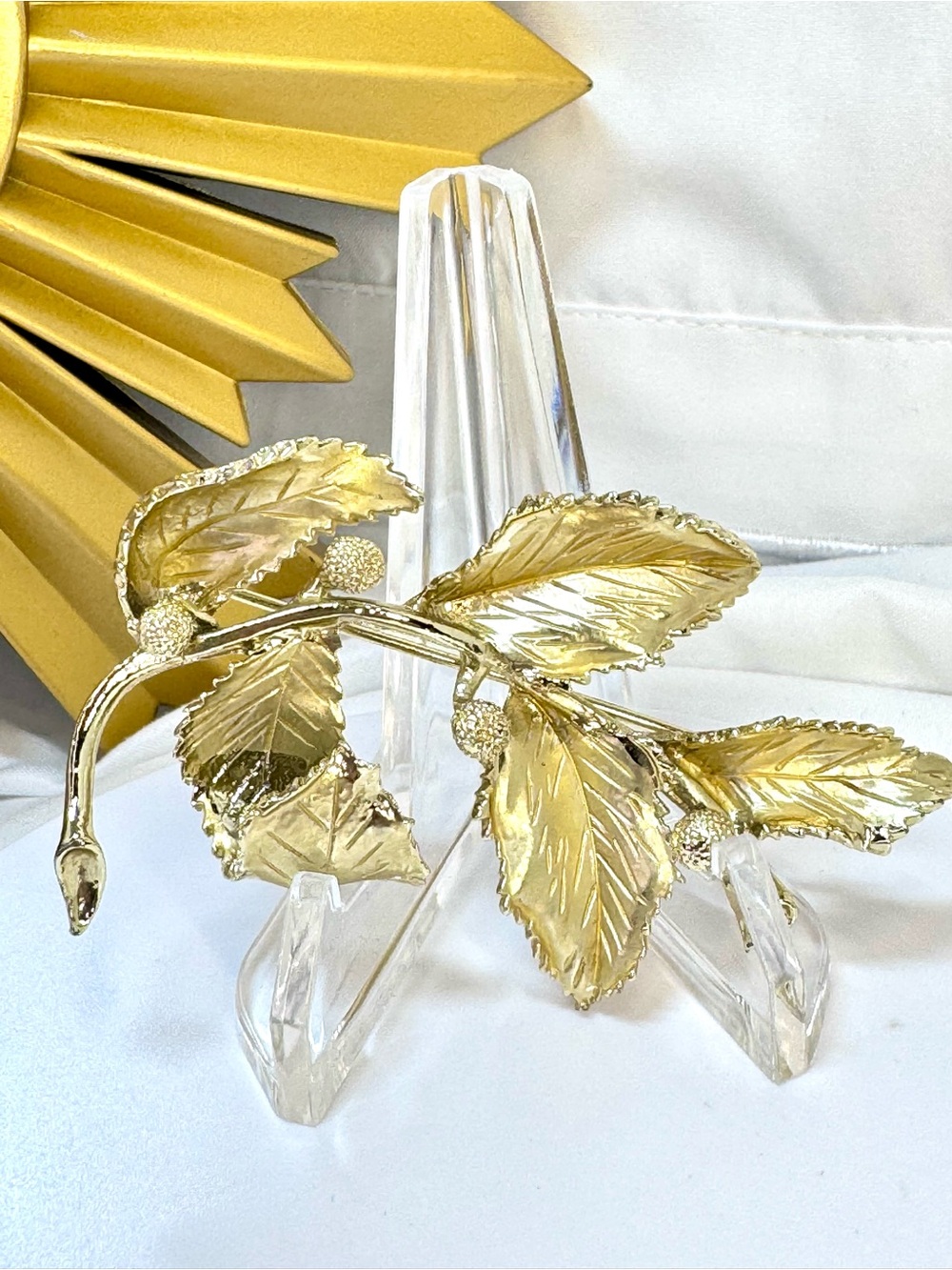Vintage Coro Gold Leaf Branch Brooch - Textured Floral Motif-beautiful for Fall